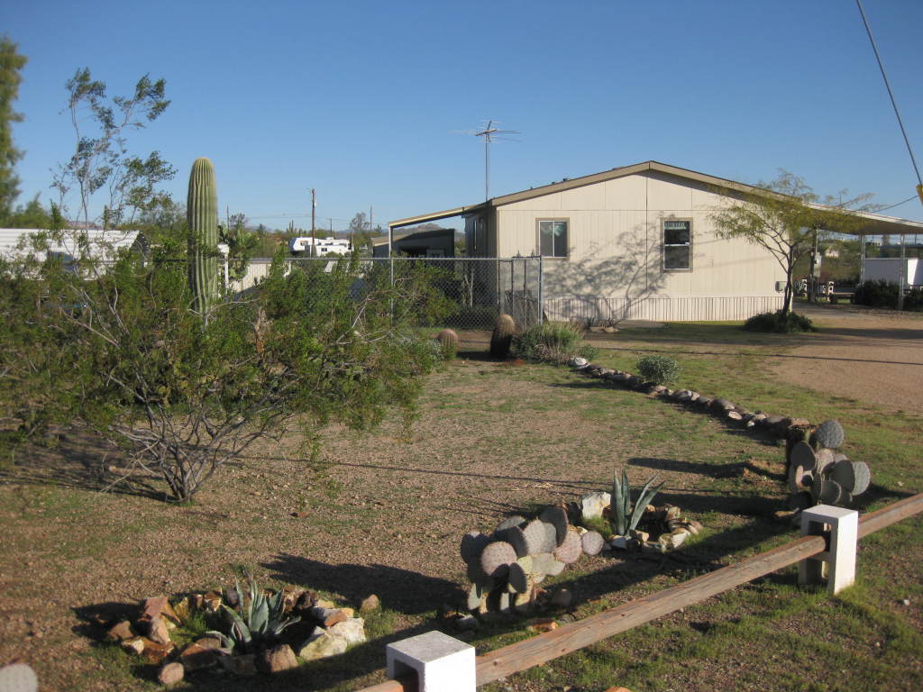 275 North Acacia Road Apache Junction, AZ 85119 - Photo 19 of 28 Side