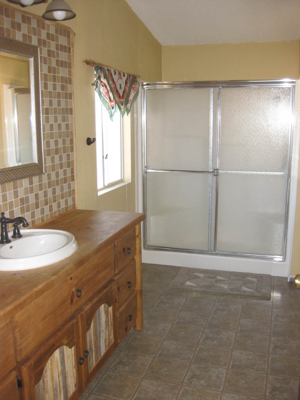 275 North Acacia Road Apache Junction, AZ 85119 - Photo 7 of 28 Master Bath