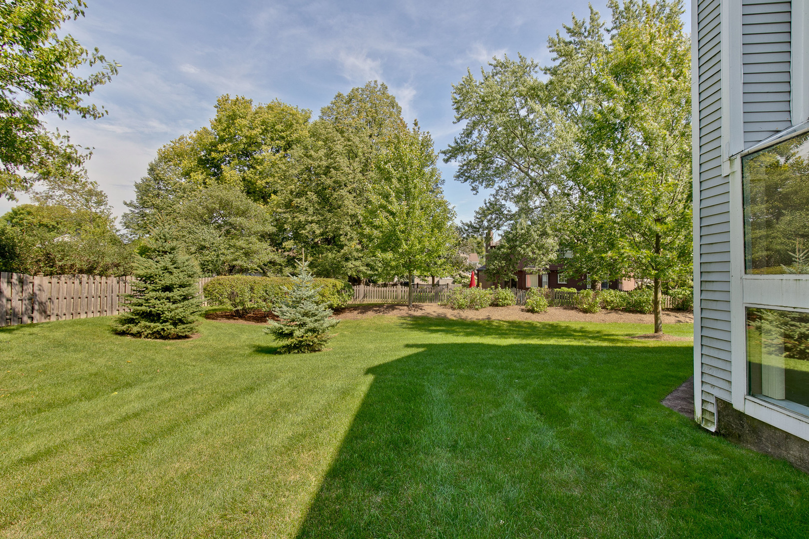 1271 Ranchview Court Buffalo Grove, IL 60089 - Photo 24 of 25 a view of yard with tree