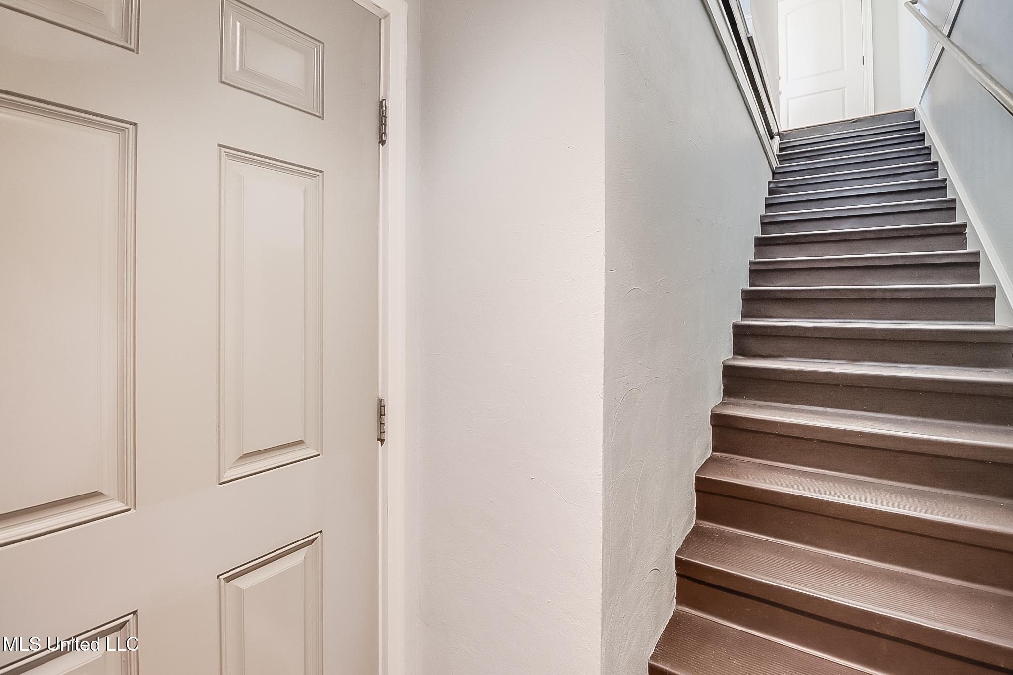 1400 Mill Road, Unit 30 Gulfport, MS 39507 - Photo 19 of 28 Photo Feb 21 2025, 9 54 22 AM (1)