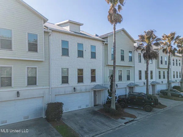 $2,600 | 1400 Mill Road, Unit 30, Gulfport, MS 39507