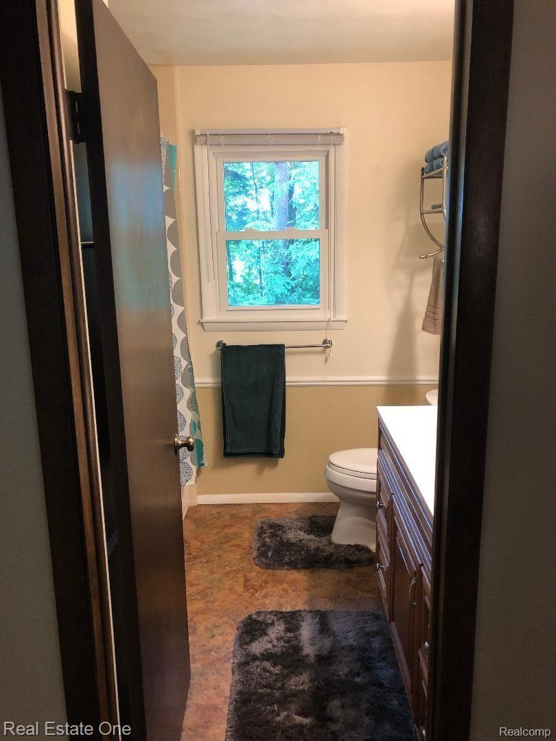 12176 Pine Ridge Drive Perry, MI 48872 - Photo 8 of 33 pine ridge bath - Copy.jpeg