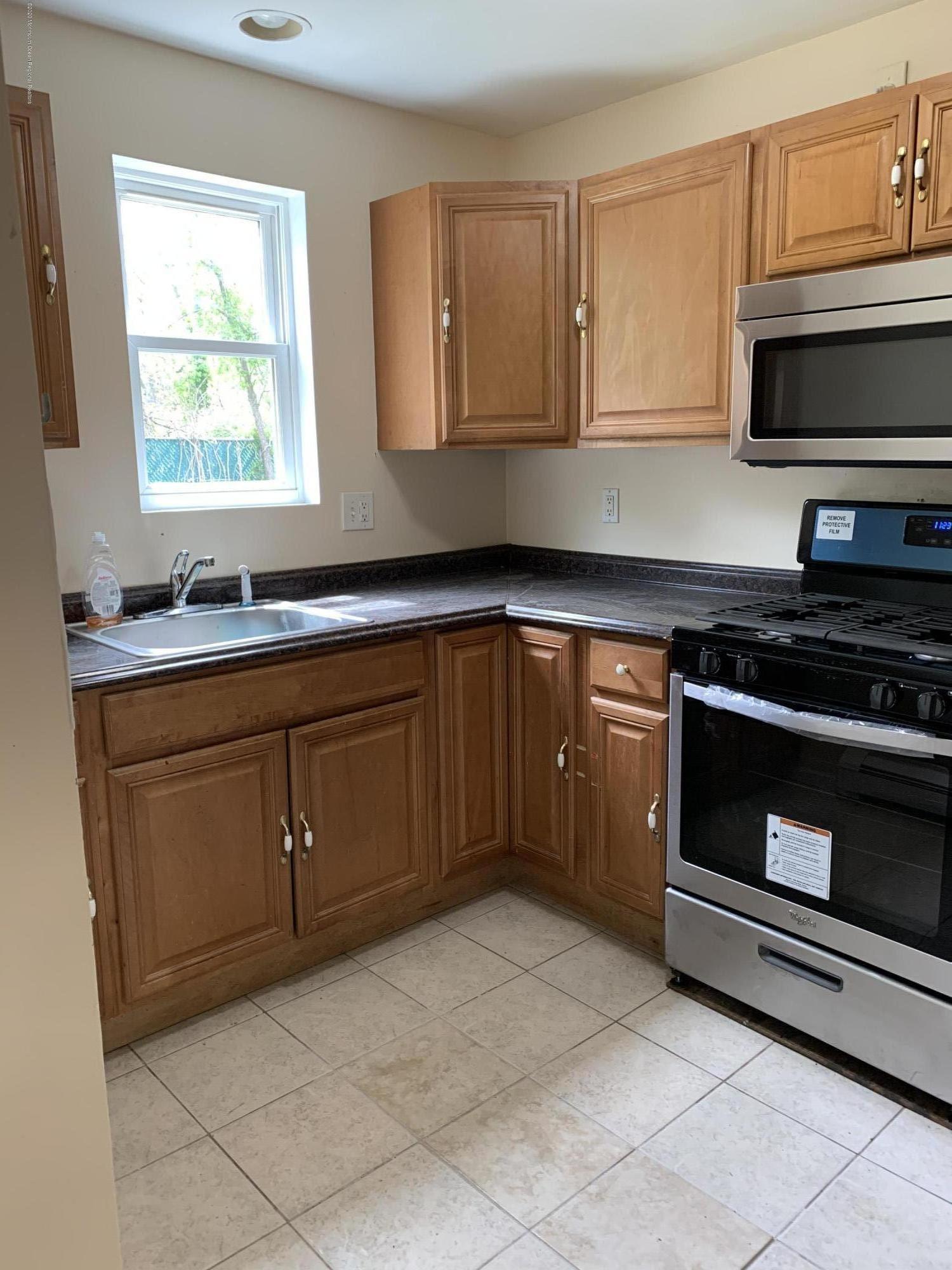 3 Ermack Street Howell, NJ 07731 - Photo 12 of 21 78AF9F2F-55CD-46D8-8AA3-09D6621C4008