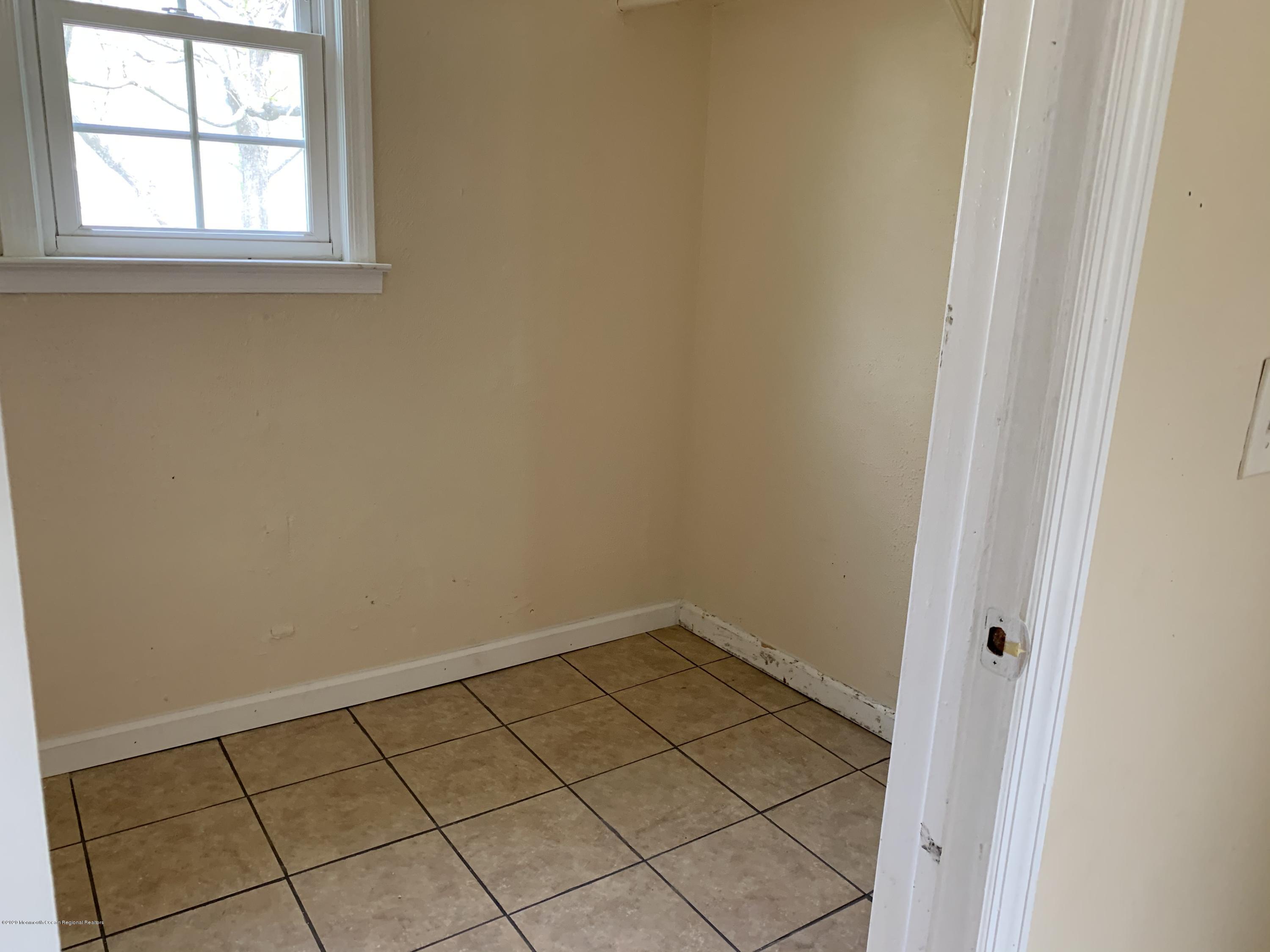 3 Ermack Street Howell, NJ 07731 - Photo 7 of 21 31D7F621-AD00-4650-93B3-F26B3D5893AF