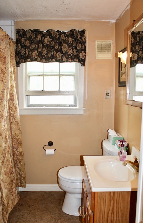 114 Moncrief Road Rockland, MA 02370 - Photo 8 of 20 Gallery Image 8