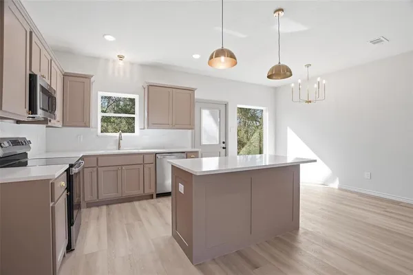 $265,000 | 103 Peverly Street, Whitney, TX 76692