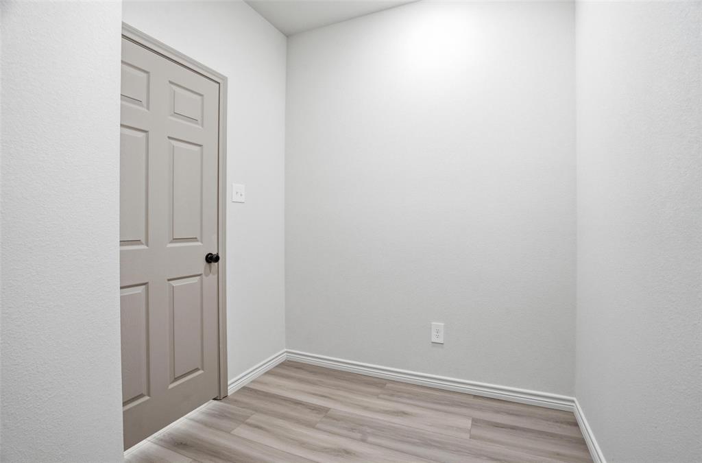 103 Peverly Street Whitney, TX 76692 - Photo 32 of 39