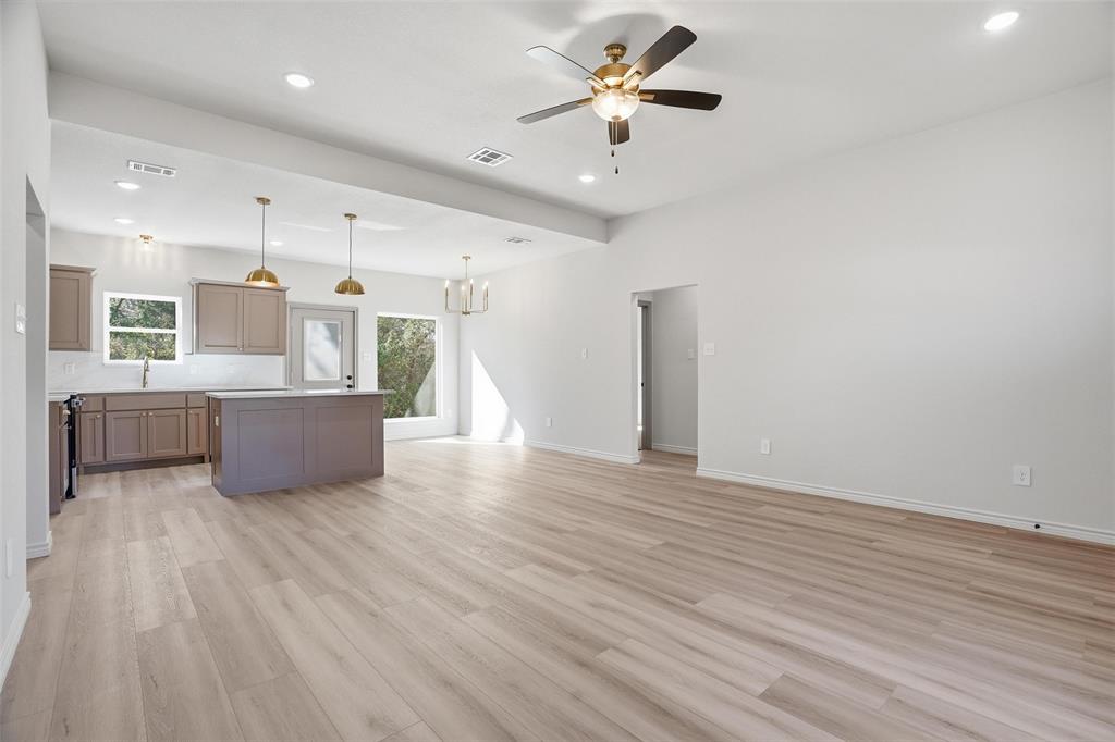 103 Peverly Street Whitney, TX 76692 - Photo 6 of 39