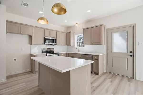 $265,000 | 103 Peverly Street, Whitney, TX 76692