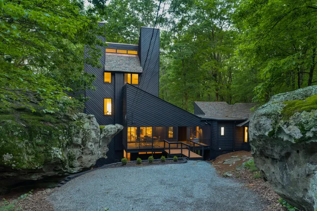 $1,575,000 | 314 Fairy Trail, Lookout Mountain, TN 37350