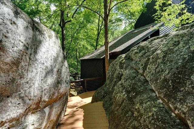 $1,575,000 | 314 Fairy Trail, Lookout Mountain, TN 37350