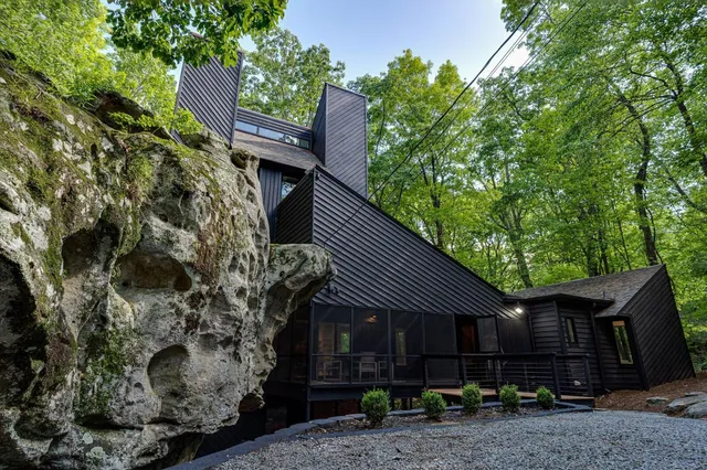 $1,575,000 | 314 Fairy Trail, Lookout Mountain, TN 37350