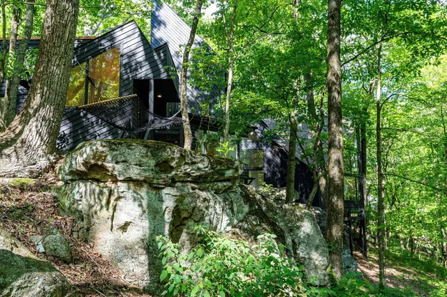 $1,575,000 | 314 Fairy Trail, Lookout Mountain, TN 37350