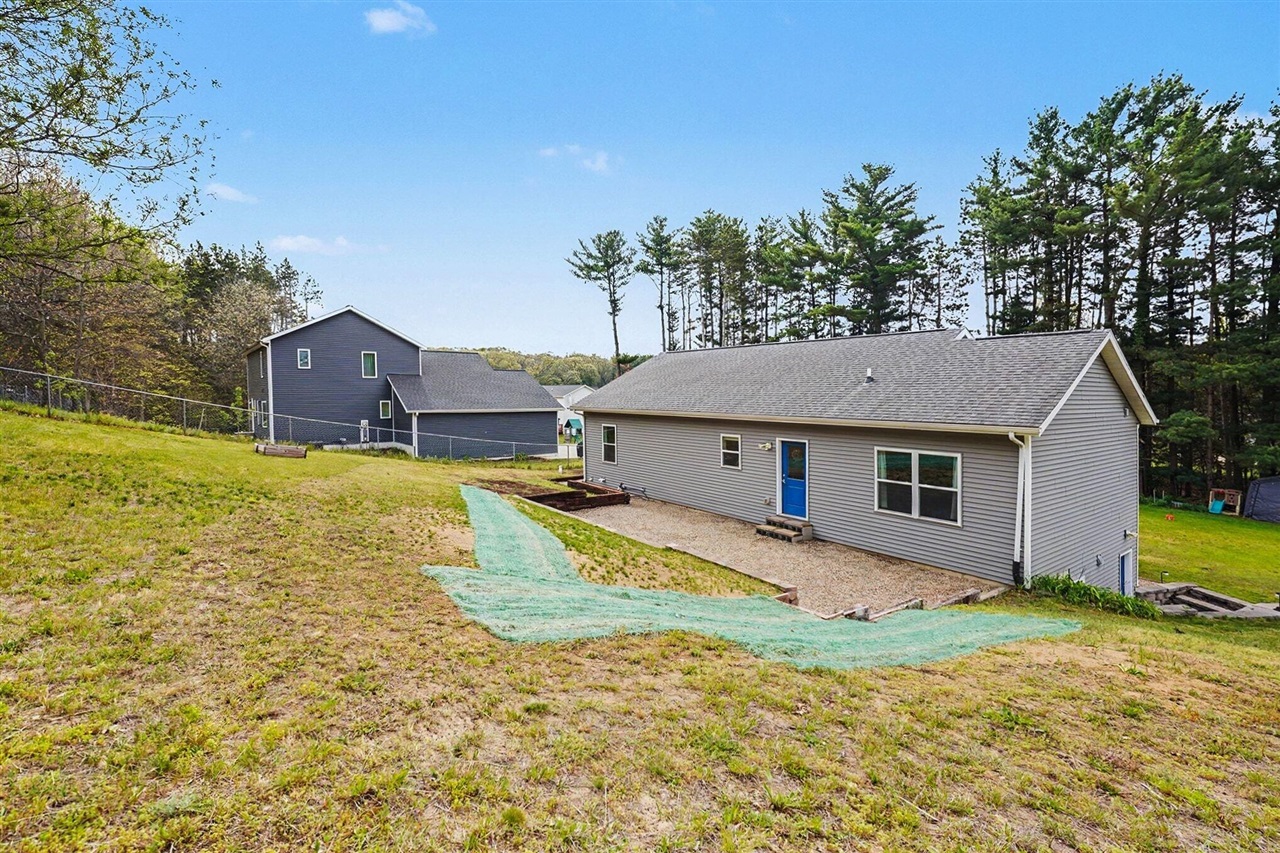 31800 Pine Ridge Circle Lawton, MI 49065 - Photo 31 of 37