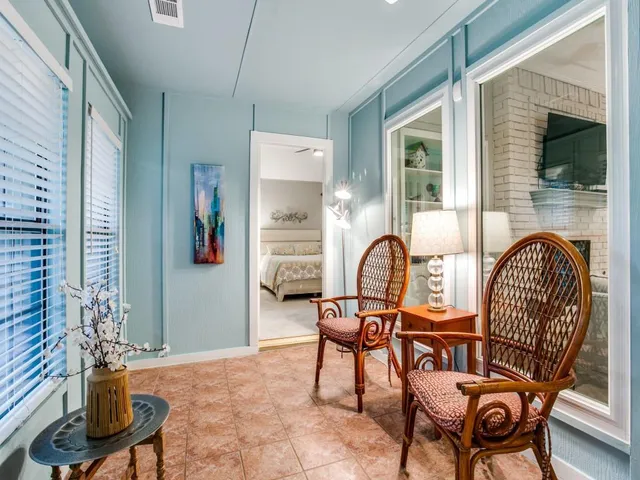 a view of a livingroom with furniture