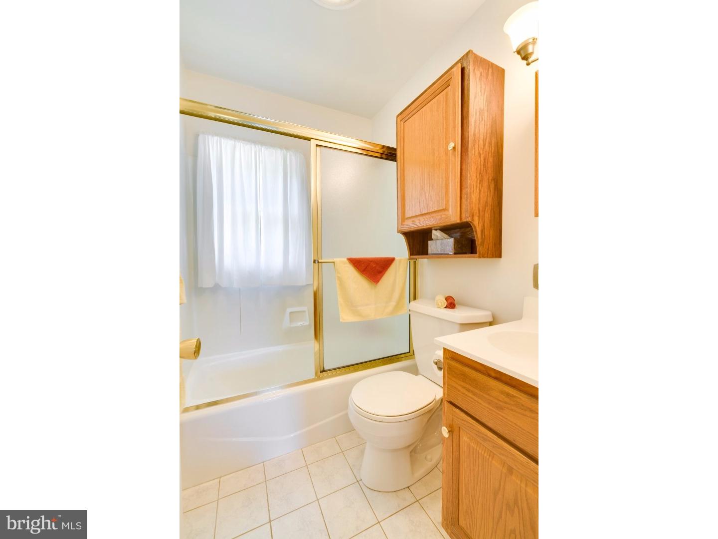 267 Ruth Avenue Hamilton, NJ 08610 - Photo 15 of 22 Bathroom