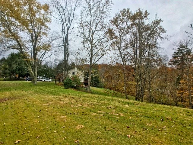 8979 Coal River Road St. Albans, WV 25177 - Photo 5 of 31 Gallery Image 5