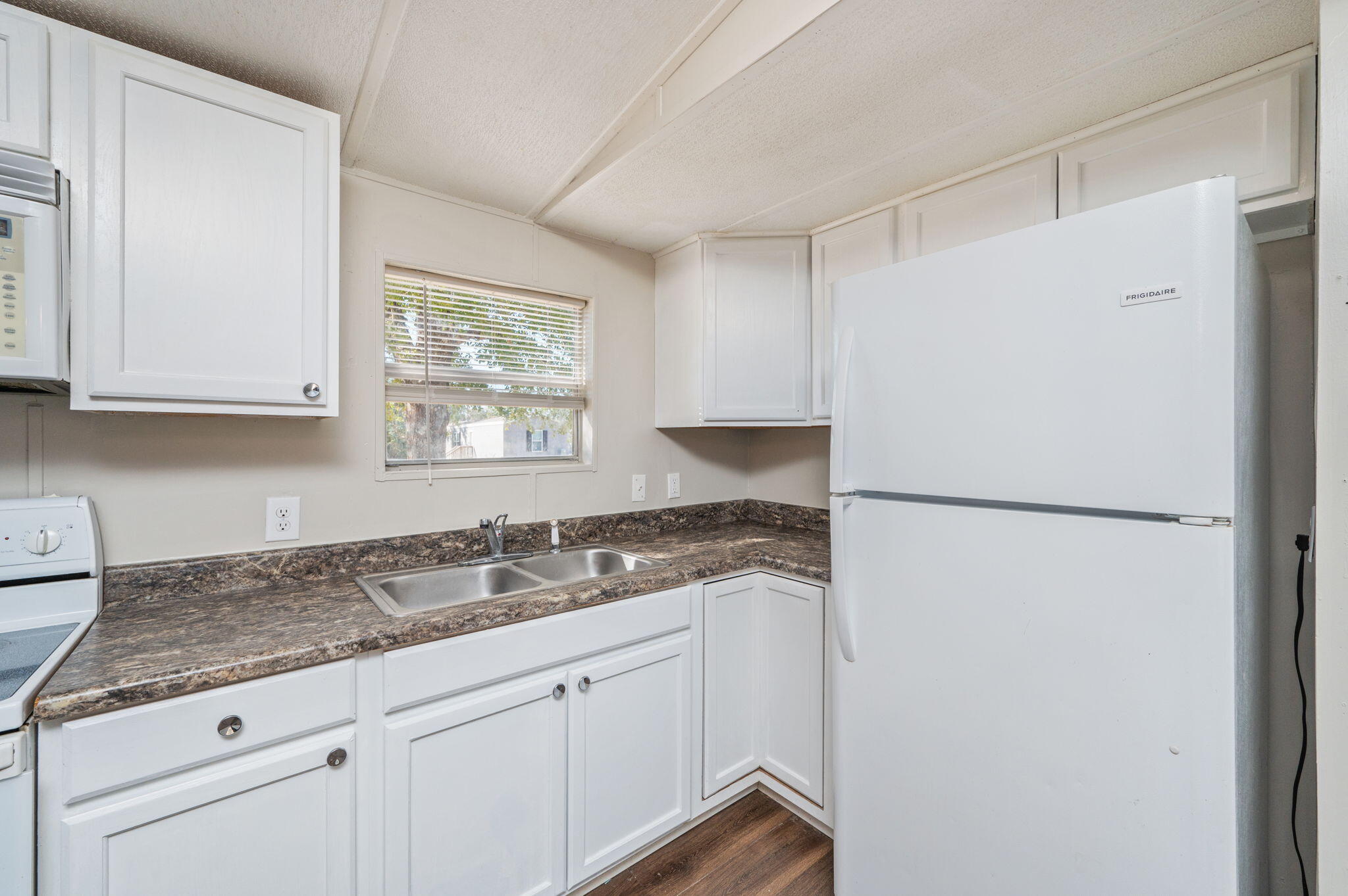 4451 Goldfinch Way Crestview, FL 32539 - Photo 13 of 30 10-web-or-mls-4451-goldfinch-way