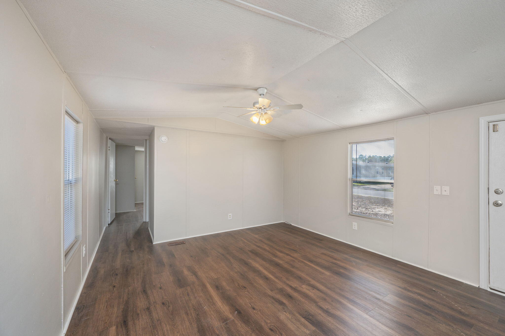 4451 Goldfinch Way Crestview, FL 32539 - Photo 14 of 30 6-web-or-mls-4451-goldfinch-way