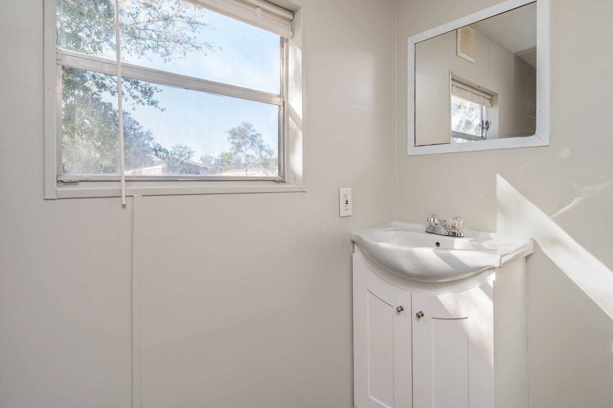 4451 Goldfinch Way Crestview, FL 32539 - Photo 26 of 30 16-web-or-mls-4451-goldfinch-way