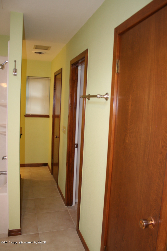 3407 Royal Road Amarillo, TX 79109 - Photo 13 of 20 His and Her Closets in Master Bath
