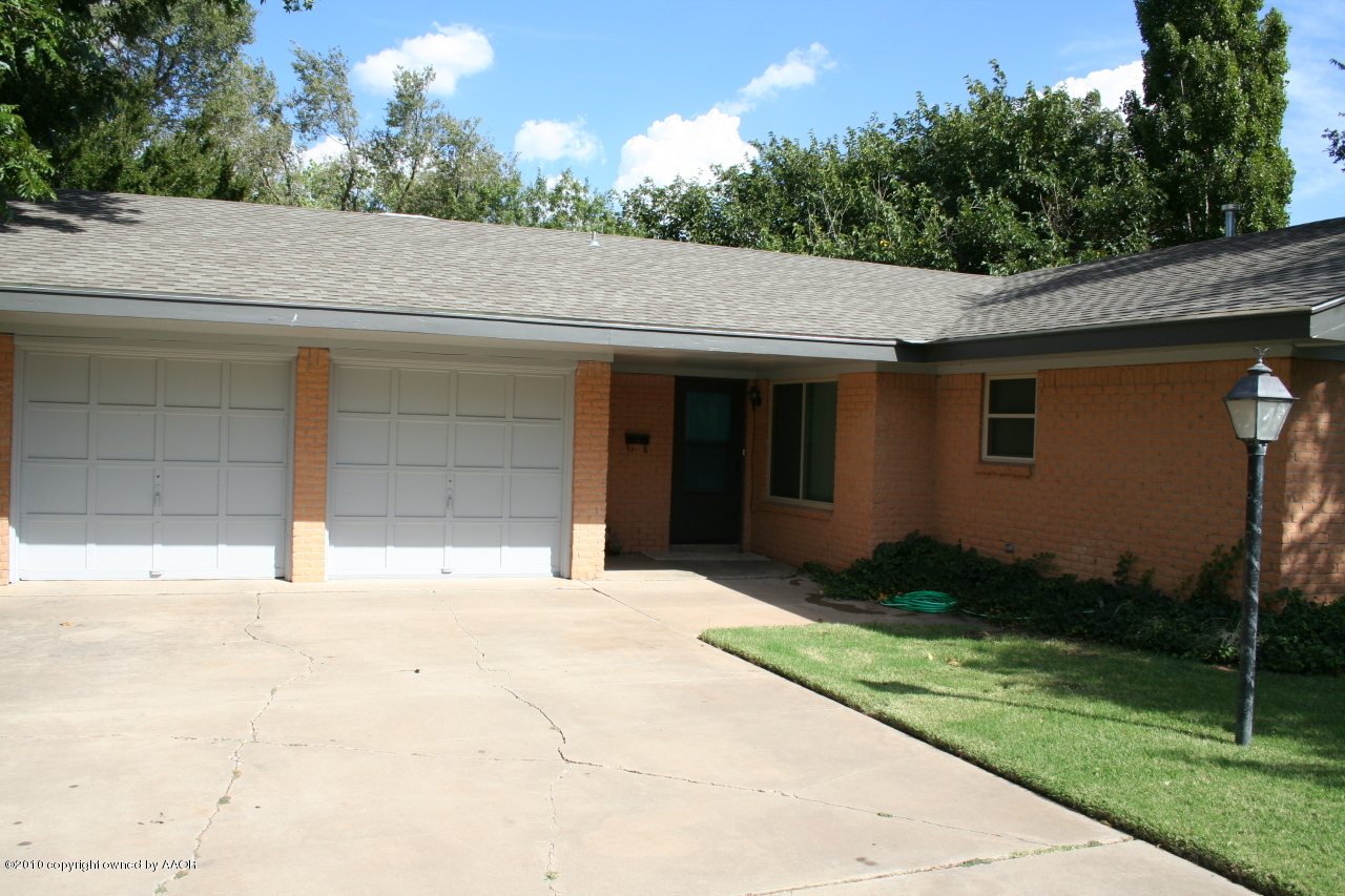 3407 Royal Road Amarillo, TX 79109 - Photo 2 of 20 Front