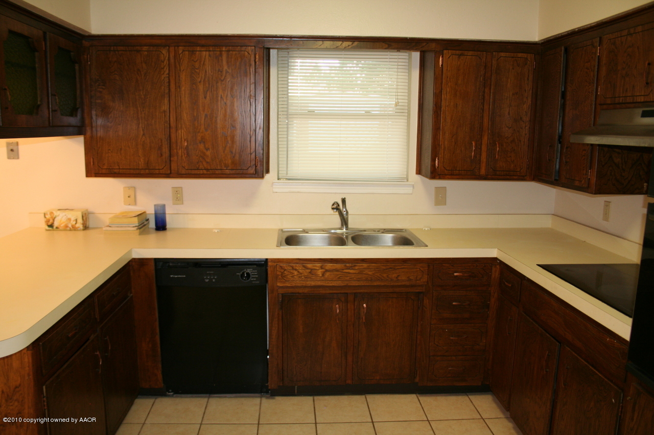 3407 Royal Road Amarillo, TX 79109 - Photo 4 of 20 Kitchen