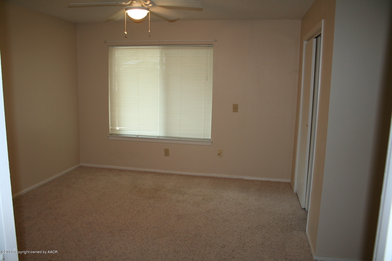 3407 Royal Road Amarillo, TX 79109 - Photo 8 of 20 Bedroom 2