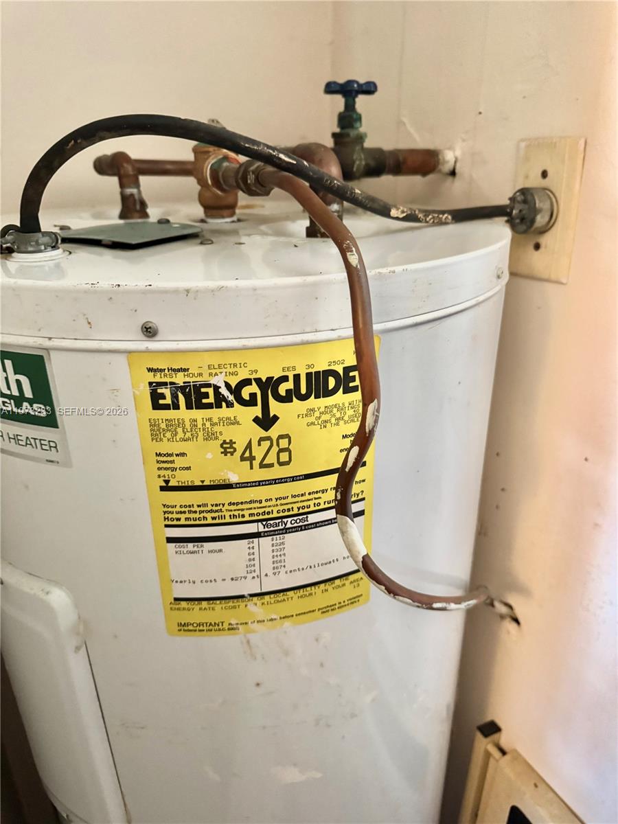 3500 Harrison Street, Unit 7 Hollywood, FL 33021 - Photo 30 of 66 a utility room with dryer and washer