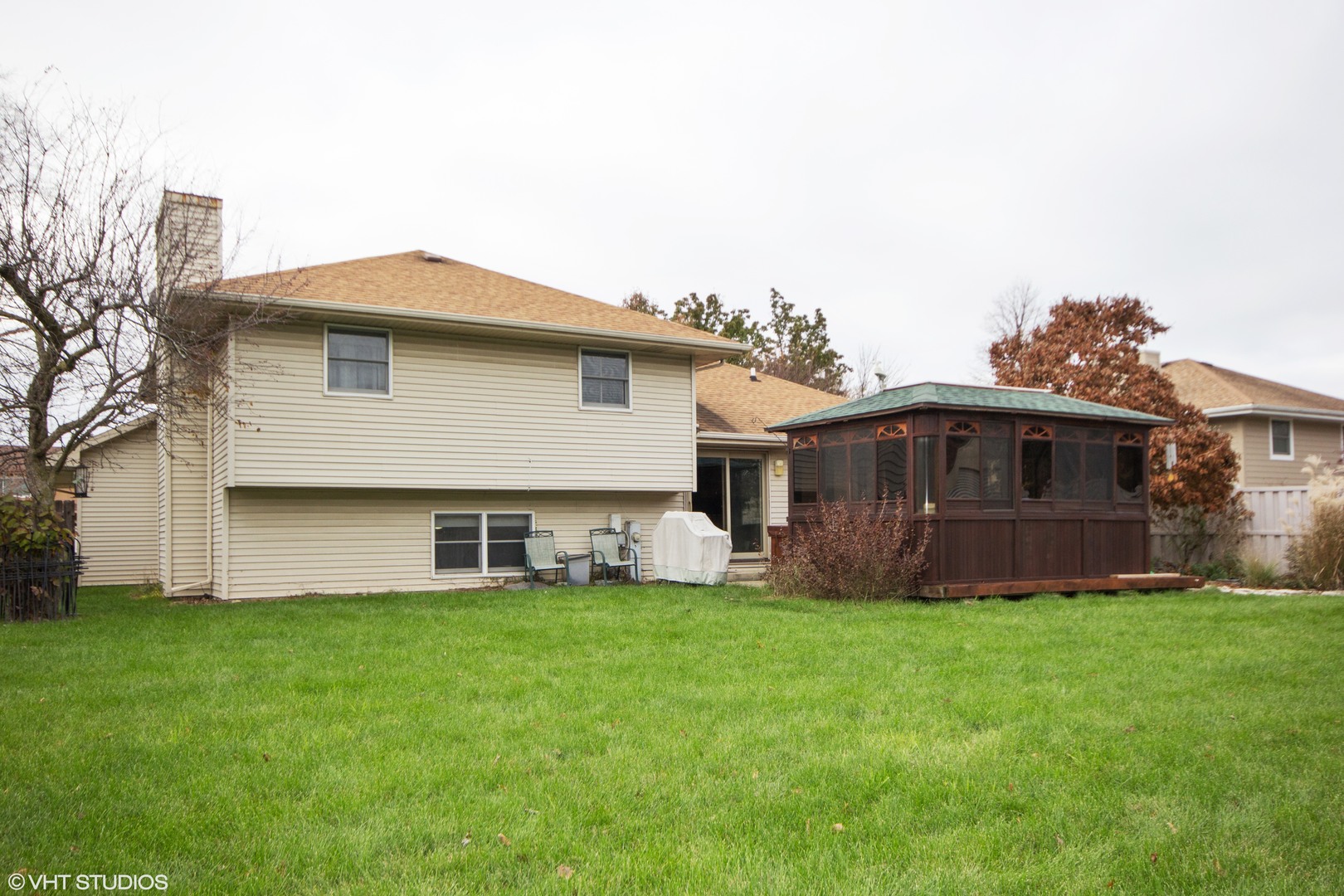 414 South Raven Road Shorewood, IL 60404 - Photo 15 of 15 a front view of house with yard