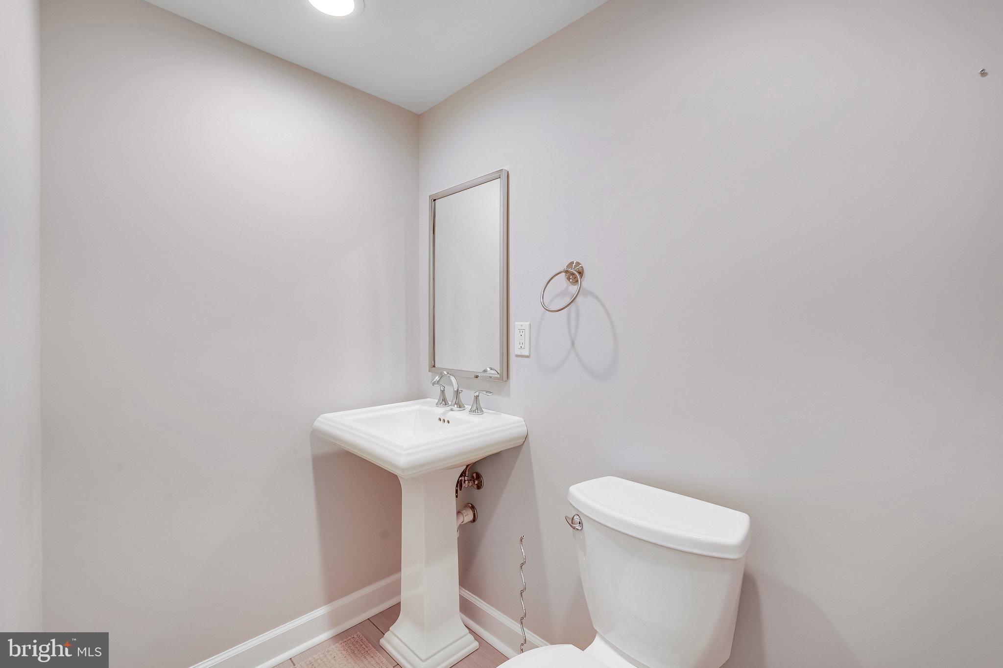 2314 Apple Hill Road Alexandria, VA 22308 - Photo 37 of 45 Half bath outside fifth bedroom/office