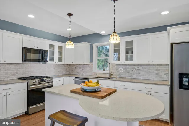 $1,150,000 | 2314 Apple Hill Road, Alexandria, VA 22308