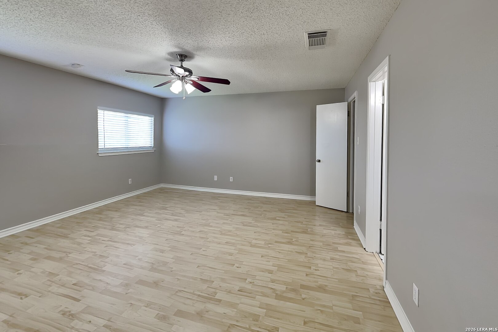 8030 Falcon Converse, TX 78109 - Photo 8 of 19