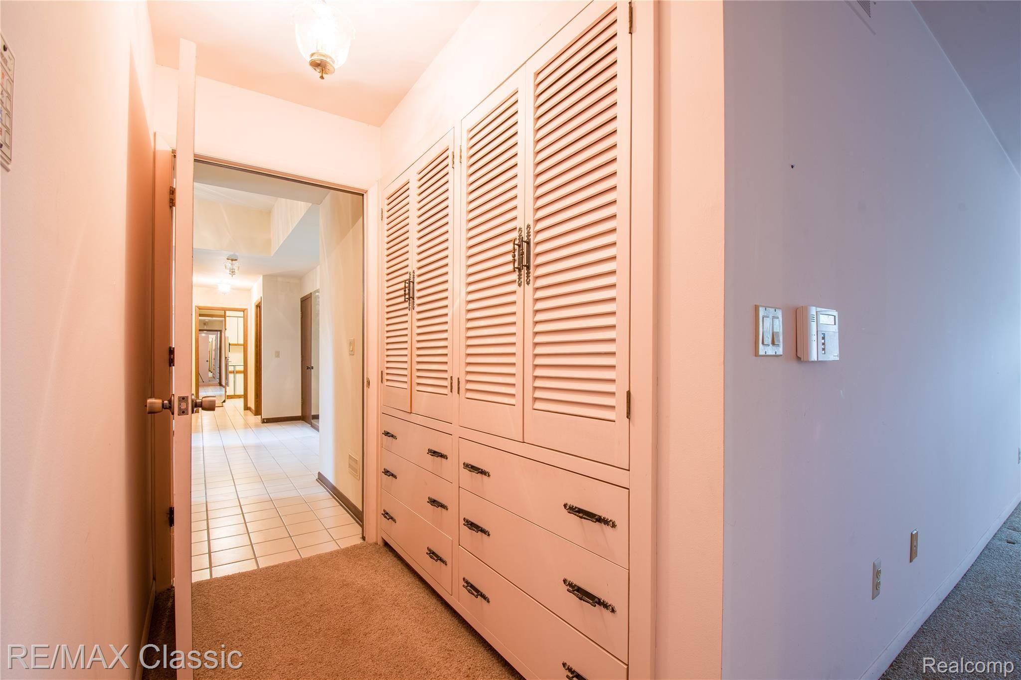 30989 Country Ridge Circle Farmington, MI 48331 - Photo 26 of 50 30898 Country Ridge HDR21.jpg