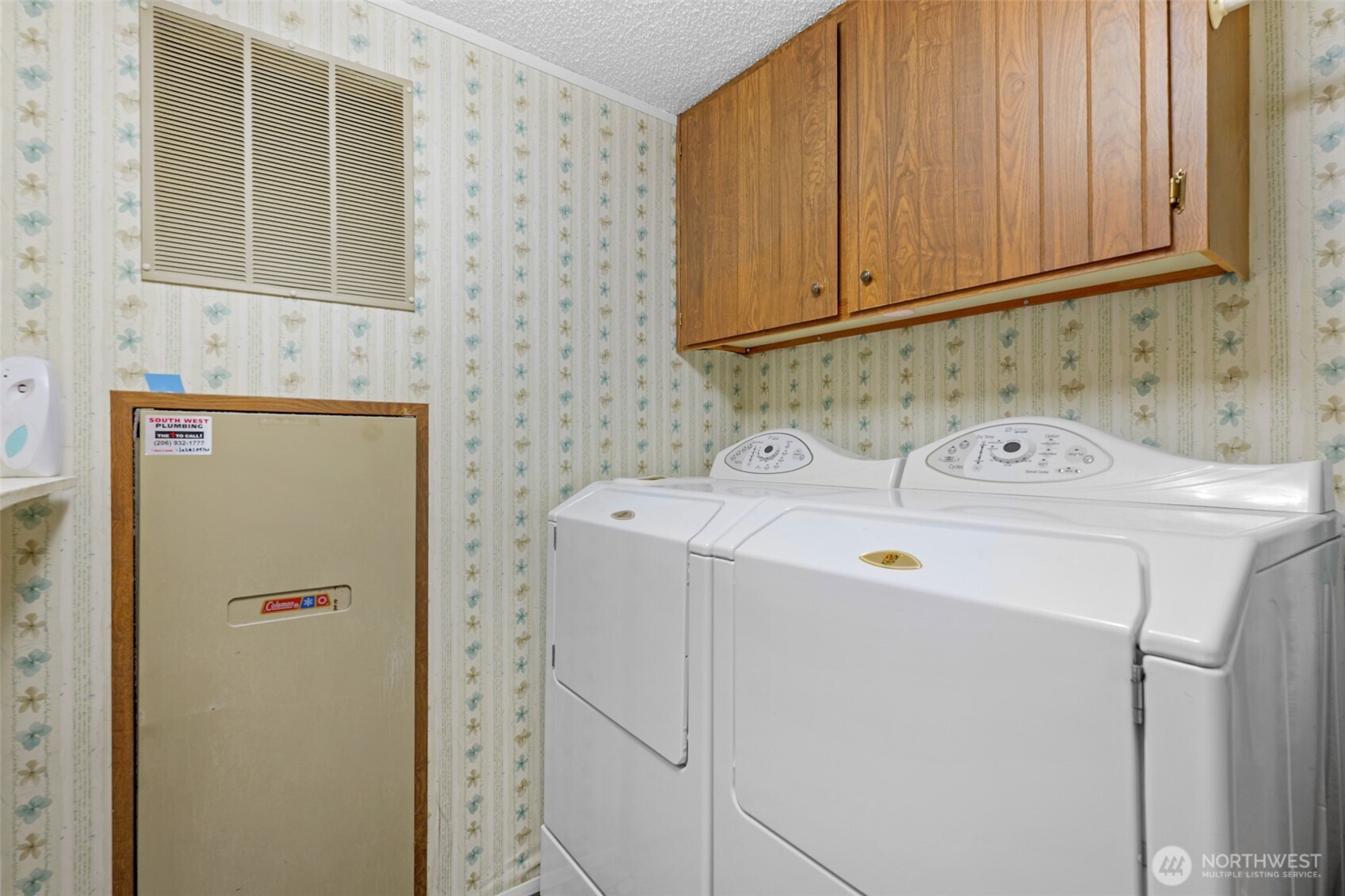 6217 4th Street East Tacoma, WA 98424 - Photo 35 of 40 a utility room with dryer and washer