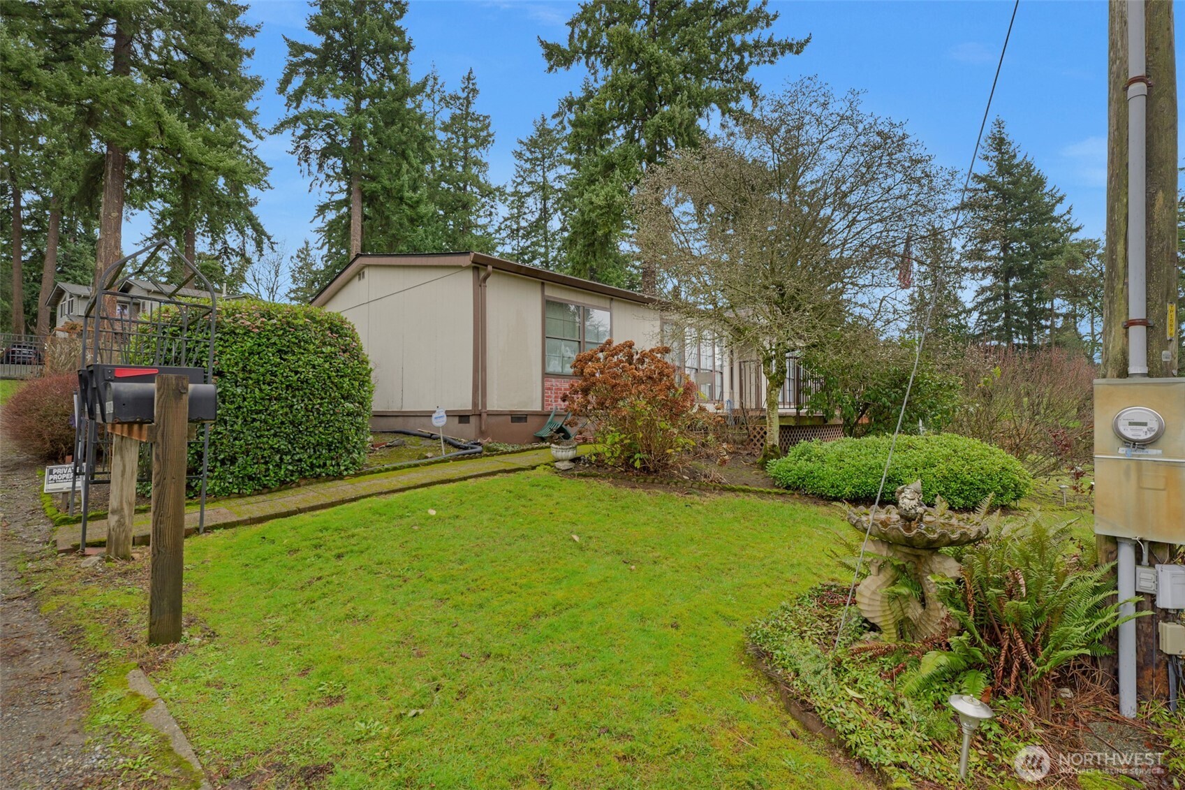 6217 4th Street East Tacoma, WA 98424 - Photo 4 of 40 a view of a back yard