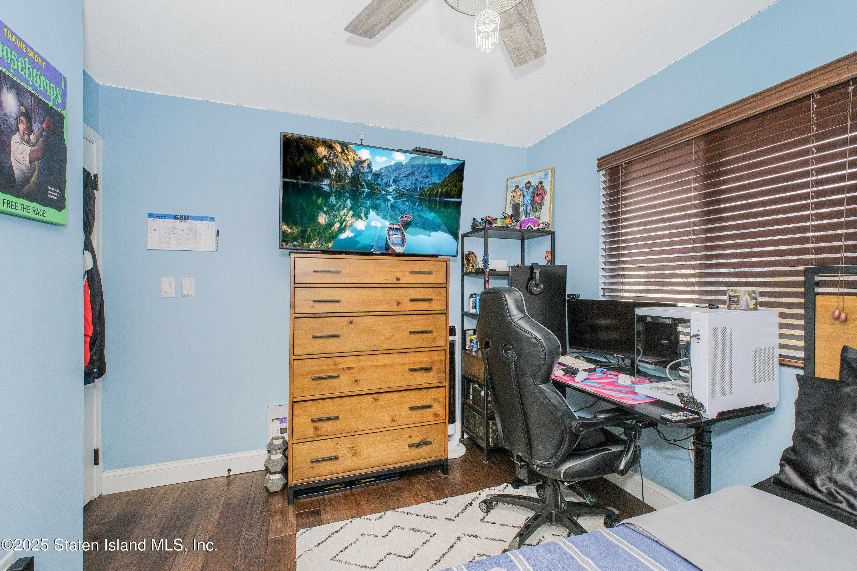 217 Jamie Lane Staten Island, NY 10312 - Photo 27 of 29 Photo Nov 07 2025, 2 10 33 AM