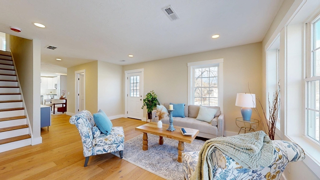 46 Hastings Avenue Worcester, MA 01606 - Photo 17 of 38