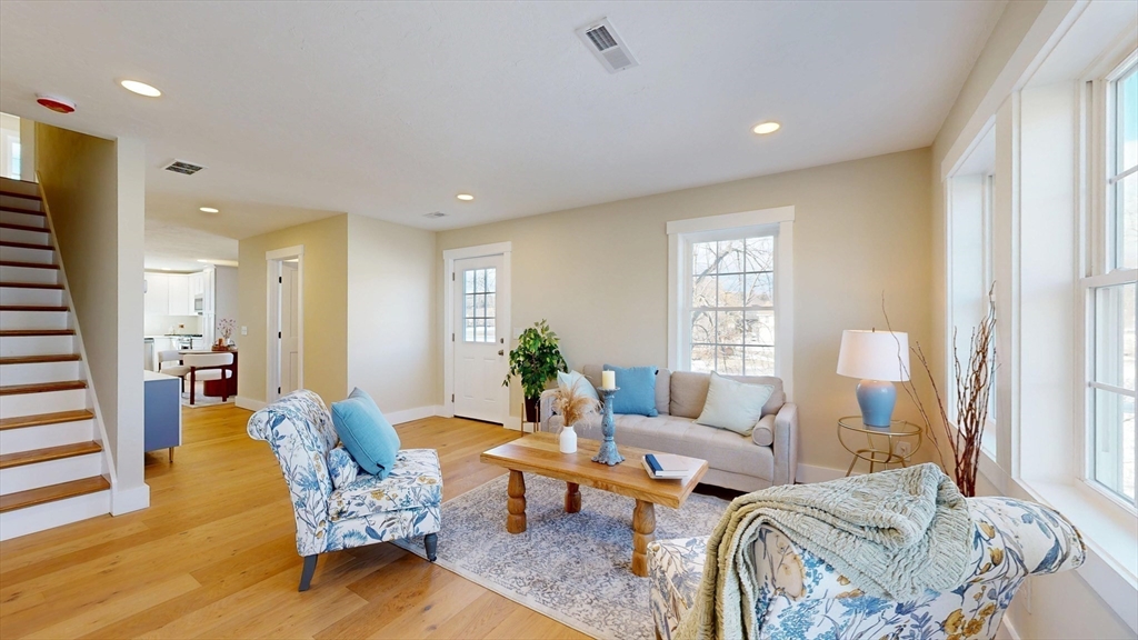 46 Hastings Avenue Worcester, MA 01606 - Photo 19 of 38