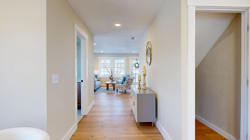 46 Hastings Avenue Worcester, MA 01606 - Photo 23 of 38