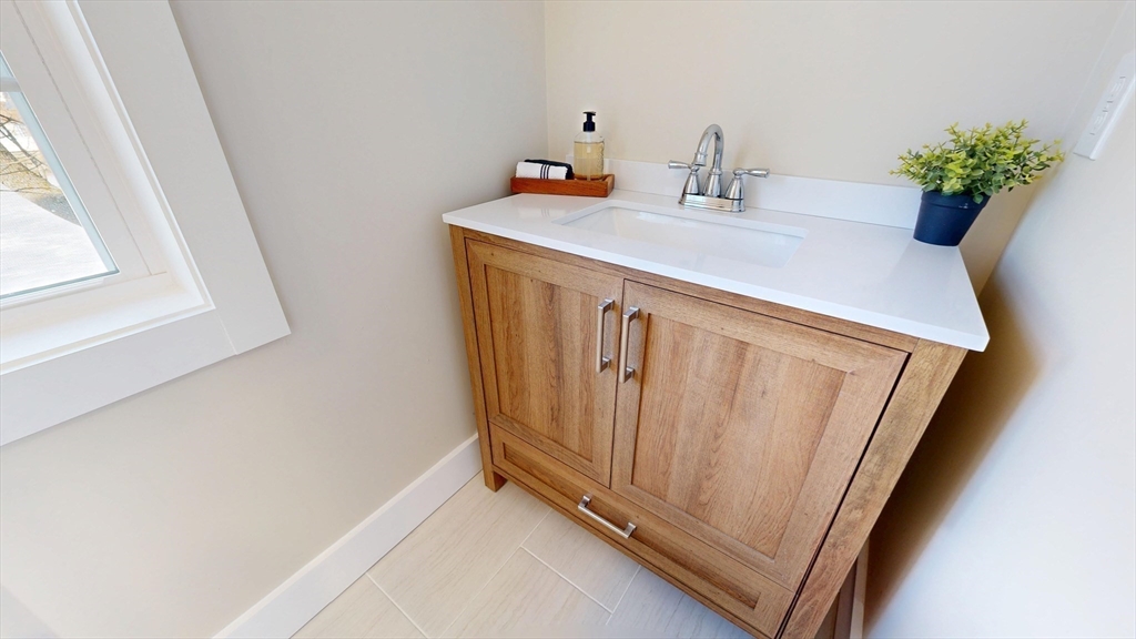 46 Hastings Avenue Worcester, MA 01606 - Photo 24 of 38