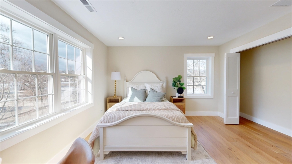 46 Hastings Avenue Worcester, MA 01606 - Photo 27 of 38