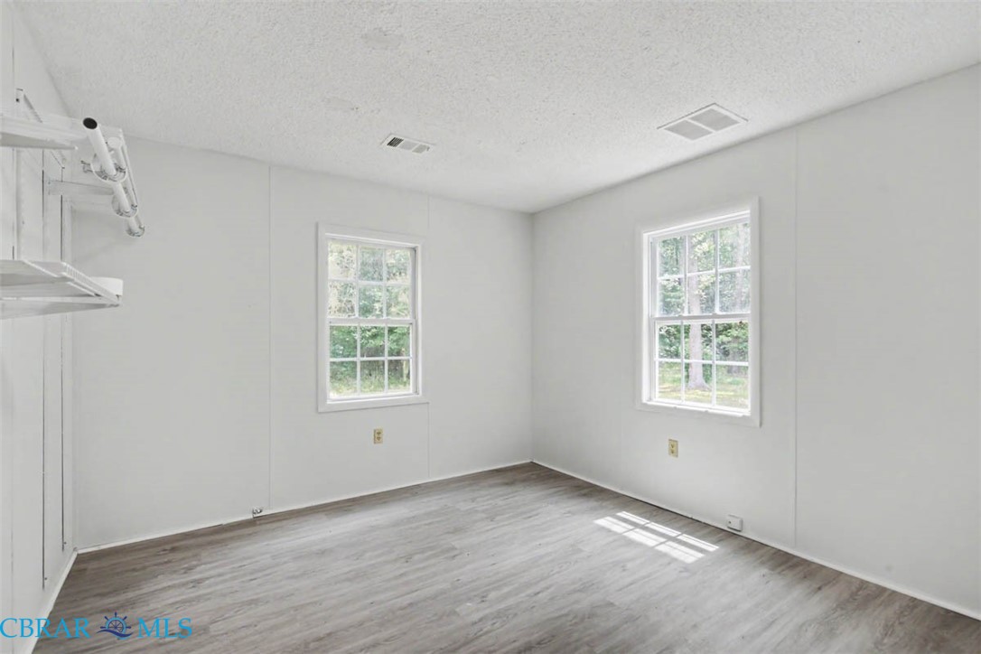 327 Chapel Neck Road North, VA 23128 - Photo 14 of 23