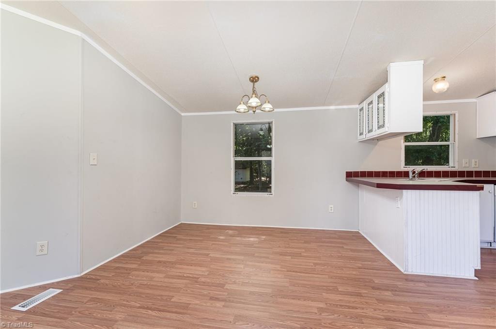 5306 King View Road Asheboro, NC 27205 - Photo 9 of 29 Gallery Image 9