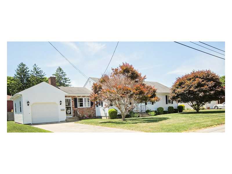 66 Kingswood Road Bristol, RI 02809 - Photo 1 of 24 Exterior Front.