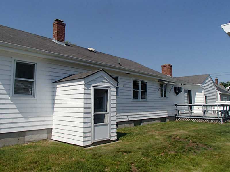 66 Kingswood Road Bristol, RI 02809 - Photo 22 of 24 Exterior Back.