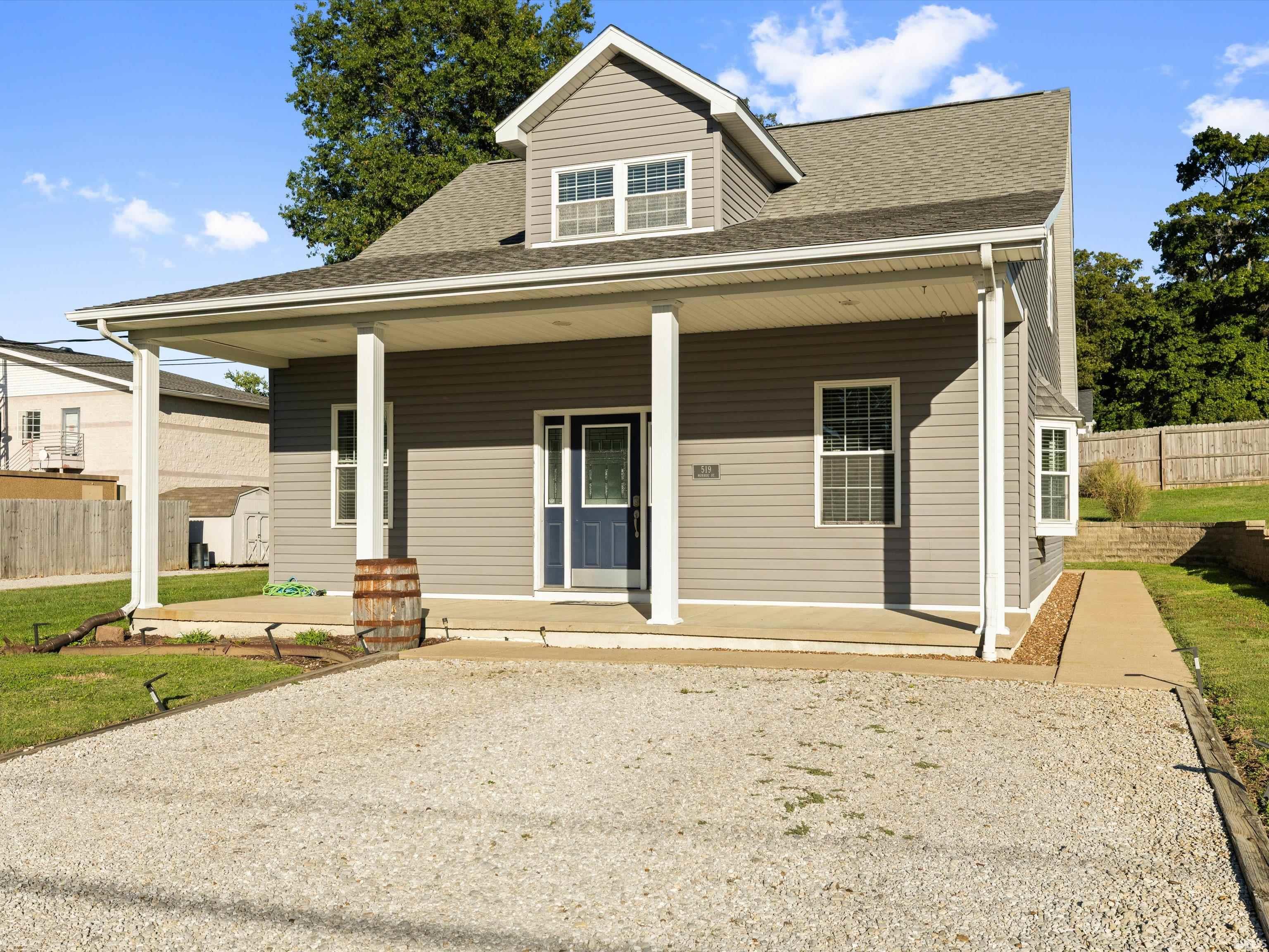 519 Monroe Street Newburgh, IN 47630 - Photo 11 of 28