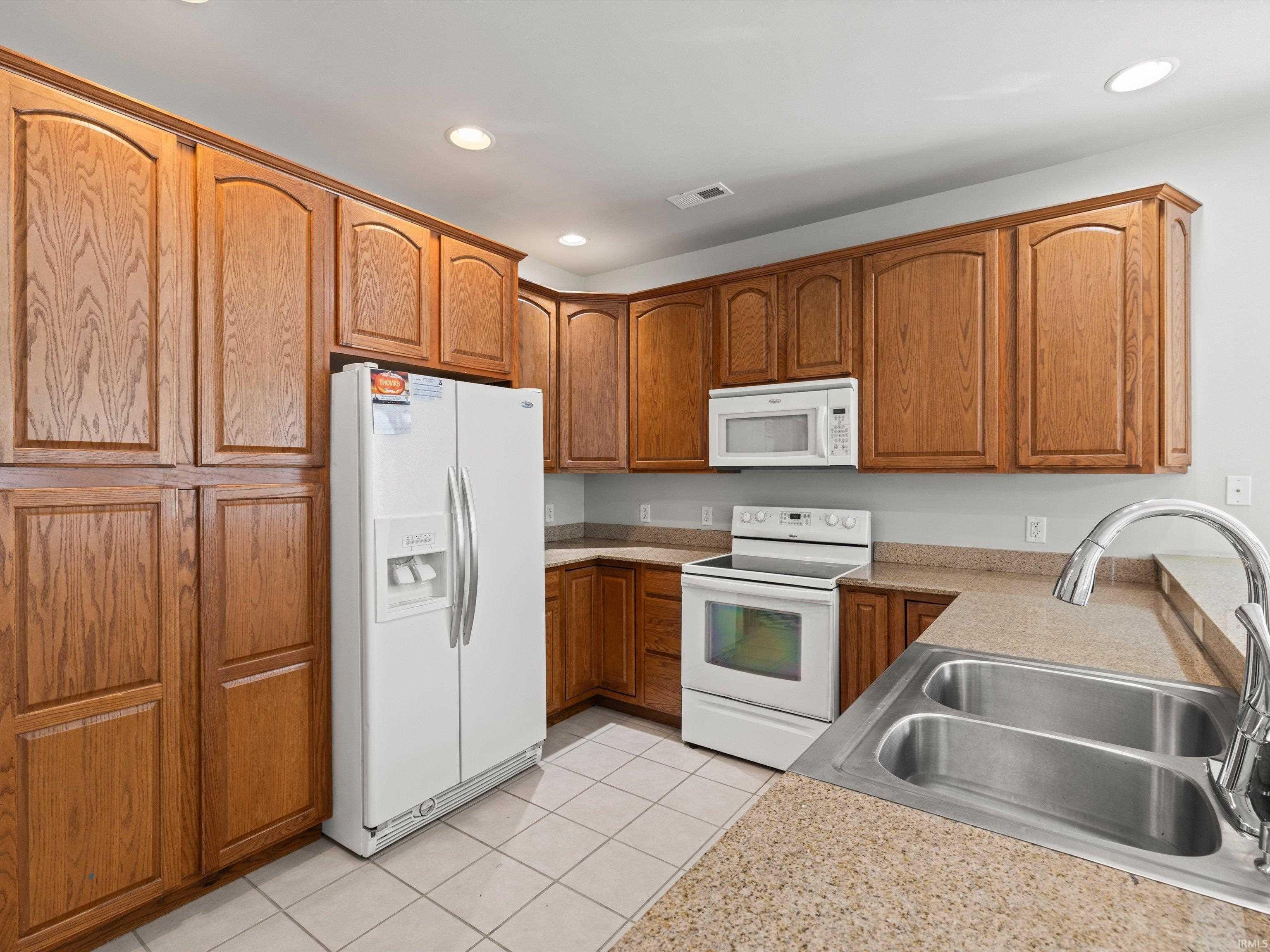 519 Monroe Street Newburgh, IN 47630 - Photo 8 of 28