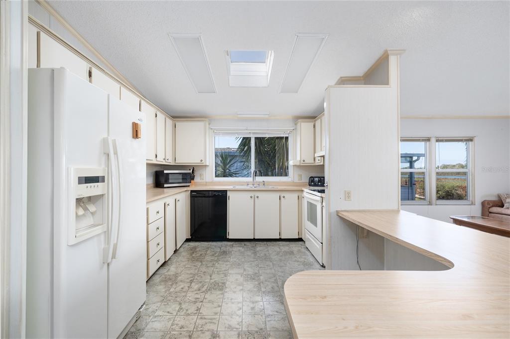 721 Navigators Way Edgewater, FL 32141 - Photo 12 of 55