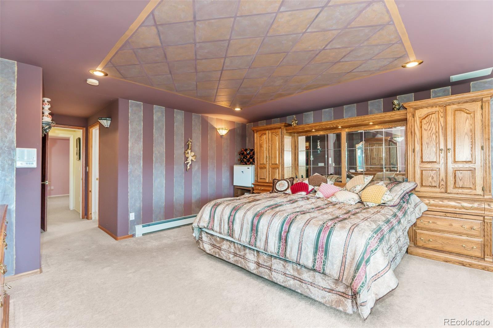 323 Overlook Lane Boulder, CO 80302 - Photo 28 of 40 a bed room with a bed and a window